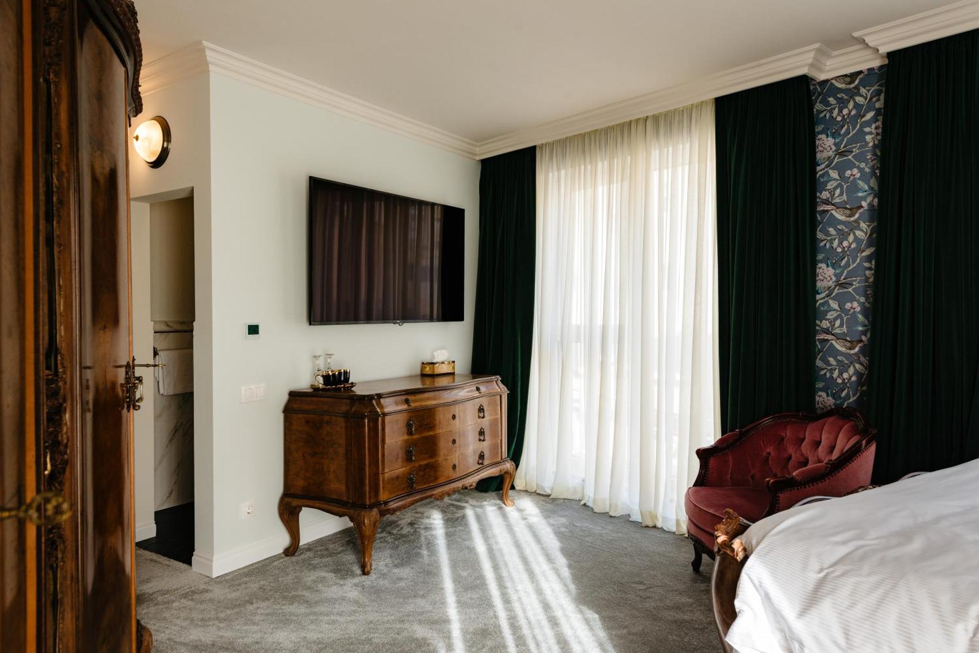 Ateneea Luxury Rooms Cluj-Napoca Luaran gambar