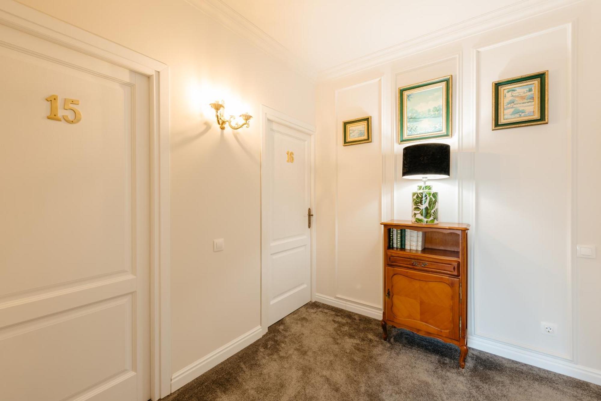 Ateneea Luxury Rooms Cluj-Napoca Luaran gambar